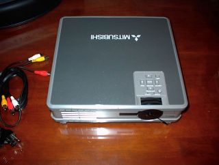 MITSUBISHI XL5U 169 HD DIGITAL HOME THEATER / COMPUTER PROJECTOR