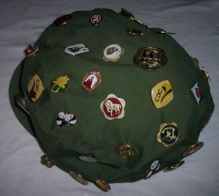   35 Chinese pins with vintage Chinese Red Star Communist hat from 1980s