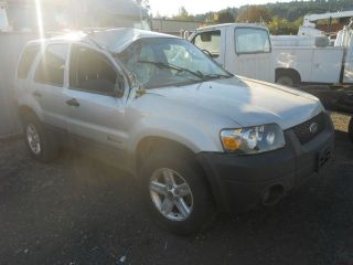 05 FORD ESCAPE SPARE TIRE CARRIER