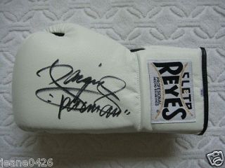   PACQUIAO SIGNED AUTO CLETO REYES WHITE LEFT BOXING GLOVE AUTHENTIC COA