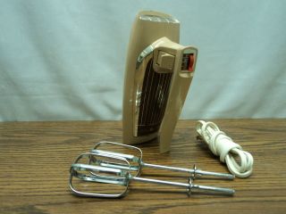   General Electric M47 Beige Portable Hand Mixer w/ Beaters & Cord