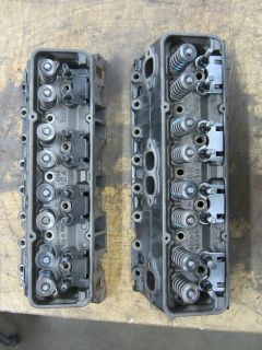 1967 Small Block Chevy Cylinder Heads 3890462 462 Camel Double Hump 