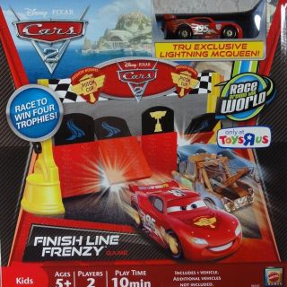 DISNEY CARS 2 FINISH LINE FRENZY GAME W/ 1 VEHICLE EXCLUSIVE MCQUEEN 