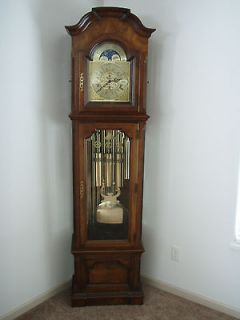 grandfather clock in Modern (1970 Now)