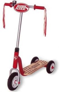 Radio Flyer #510 Little Red Scooter Kids Ride On Toy