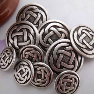 Celtic knot metal buttons sizes 15mm or 22mm