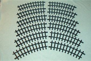   PLASTIC CURVED TRAIN TRACKS   G SCALE FOR BATTERY OPERATED TRAINS