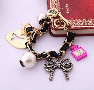   Johnson Work fine pearl crystal bow and a small stool bracelet ,#B011