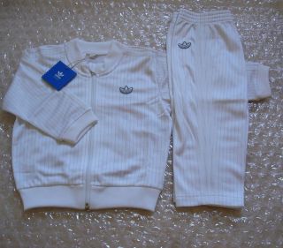 kids adidas jogging suits in Clothing, 