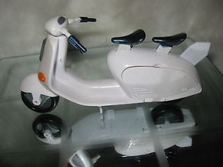 BRATZ White Scooter Bike Accessorie Toy Bike