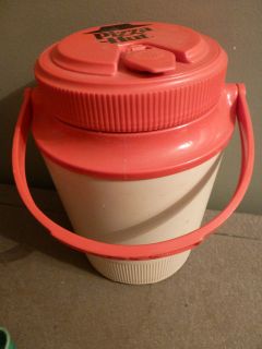   GOTT PIZZA HUT 1/2 GALLON COOLER RED AND WHITE GOOD CONDITION LOOK