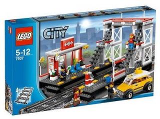 Lego City 7937 TRAIN STATION new rare set sealed 361 pieces