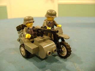 LEGO LOT #115 CUSTOM WW2 WORLD WAR 2 GERMAN SIDECAR MOTORCYCLE AND 2 