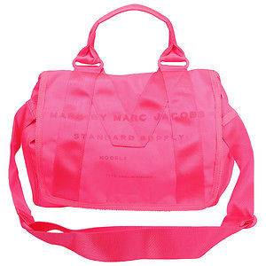 Marc by Marc Jacobs M Standard Supply Small Messenger in Fuchsia 