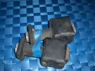 HONDA OUTBOARD RUBBER LOWER MOTOR MOUNTS BF75 & BF90