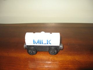 Thomas Train Wooden Milk Tanker W/Flat Magnets Staples First Edition 