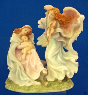 Seraphim Classics Song of Praise  Angel w Mary/Jesus