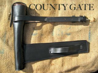 Bellman & Co. Classic hunting horn & black leather case. Fox hunting 