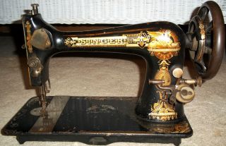 ANTIQUE VINTAGE OLD WORKING 1895 SINGER TREADLE SEWING MACHINE 1800s 
