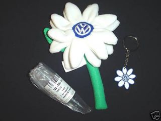   2010 VW Beetle LOGO Blue White Daisy Flower, Keychain & Vase OEM parts