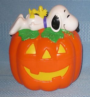 Snoopy & Woodstock Peanuts Halloween Pumpkin Bank Whitmans Candies 