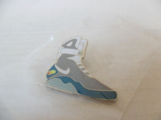 2011 Back To The Future Nike Mag Pin Badge Shoe Sneaker Trainer 