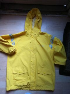 Stearns Boys rubber waterproof raincoat size 5   8 hooded with zipper