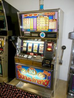   Slot Machine, Ten Times Pay Bonus Frenzy, Token Machine, 4 Reels