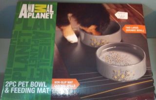 Animal Planet Dog Food & Water Bowl with Mat