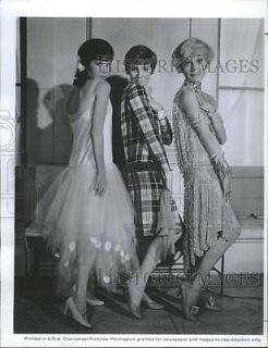   Photo Mary Tyler Moore Julie Andrews Carol Channing Thoroughly Modern