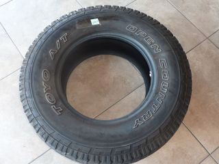 USED Toyo Open Country A/T Tire 285/70R17 LT285/70R17 LR285/70 17 
