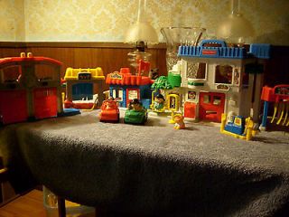 Little People down town with extra fire station & car wash & people 