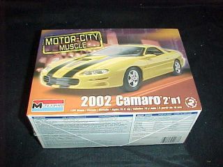 Monogram 2002 Camaro 2n1 1/25 scale Muscle car MODEL Kit #4273 NIB