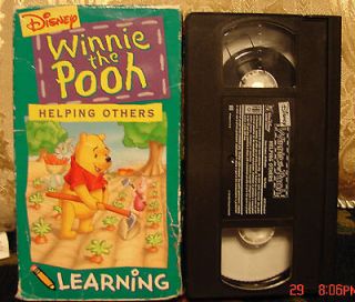   Pooh Learning Helping Others Vhs Video~ LOW UNLIMITED SHIPPING DISNEY