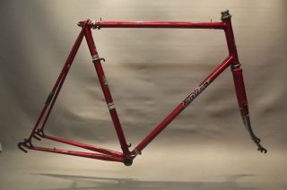   FALCON DESIGNED BY ERNIE CLEMENTS STEEL BICYCLE FRAME, 62cm C T