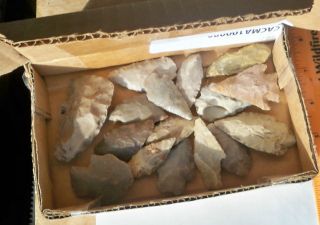 BOX OF TEXAS POINTS ; Indian artifacts;large authentic arrowheads 