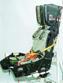 Verlinden 132 F18 Hornet Ejection Seats (2 Pcs.) (Academy) #2023