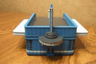 IMEX HO SCALE GREYHOUND BUS STATION RESIN BUILT UP BUILDING