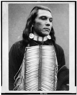 Po ca tel lo,Yakima,Umatilla Indian,Oregon,wear,breast plate,clothing 