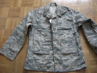 USAF Tiger stripe camo jacket top with 4 pockets & button front.