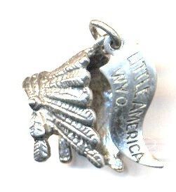 Vintage sterling 3D Indian Feather HEADDRESS Charm