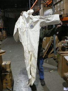 FREE SHIPPING NEW LARGE TYVEK SARANEX CHEMICAL SUIT W/ HOOD