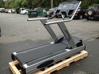 Life Fitness TR9500HR Next Gen Commercial Treadmill   PLATINUM EDITION