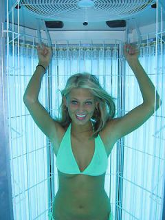 TANNING BED BOOTH HOLLYWOOD TANS HT60 BRONZING BOOTH   8 MINUTE MAX 