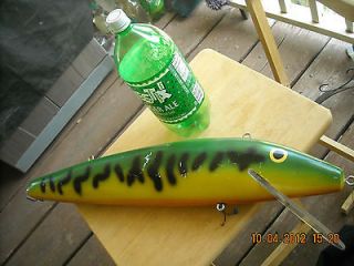 fishing lure giant 27 inch novelty unique 