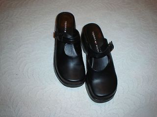 CLOGS  TOMMY HILFIGER  BLACK 2.5 IN HEEL LEATHER NO SIGNS OF WEAR 6 