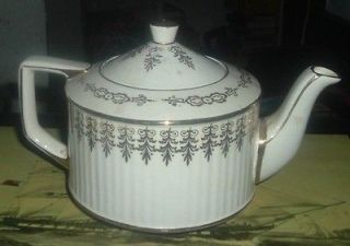 newly listed sadler english teapot ivory with gold trim 6  