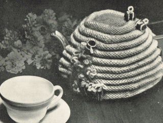 Vintage knitting pattern bee & beehive easy tea cosy,cozy,cosie  free 