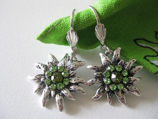 German Dirndl earrings Edelweiss pendant green silver tone Oktoberfest 