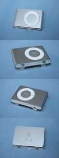 Apple iPod Shuffle 2nd Gen A1204 1GB Silver w Dock MP3 Player MA564LL 